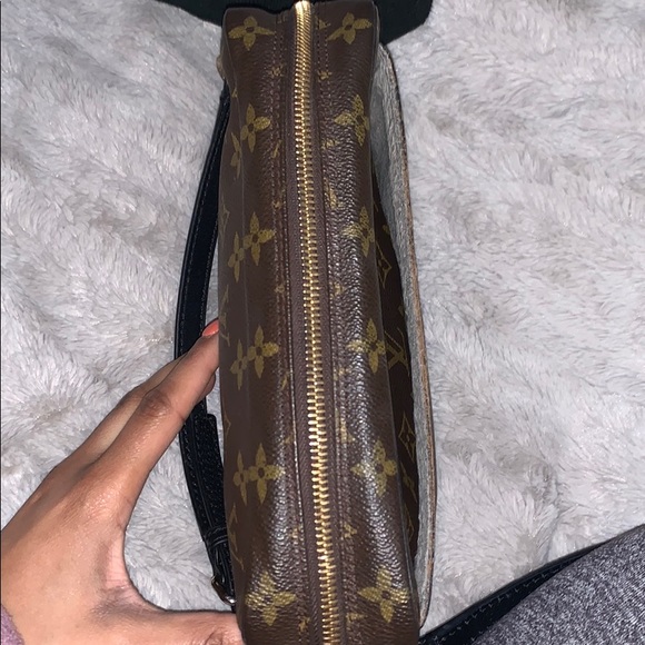 Louis Vuitton Authentic Compiegne Clutch 23 - Picture 9 of 13